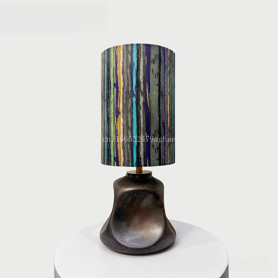 Tischlampe aus vergoldetem Lib – Century Textile & Sewing Supply Bewertung und Preis