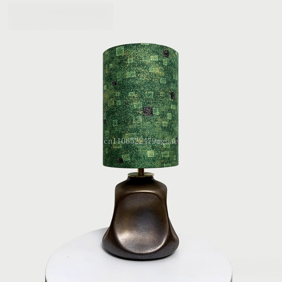 Tischlampe aus vergoldetem Lib – Century Textile & Sewing Supply Bewertung und Preis